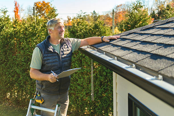 Professional Roofing technician working in Round Mountain, CA